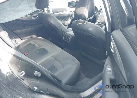 2015 Infiniti Q50 Premium z USA, uszkodzony, nr VIN JN1BV7AP5FM345379